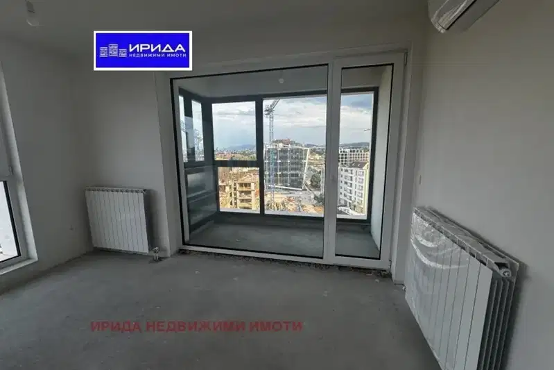 Тристаен апартамент в София, Лозенец