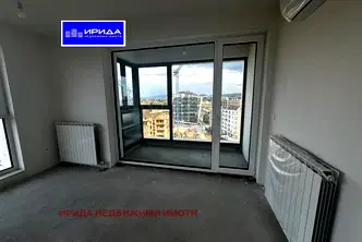 Тристаен апартамент в София, Лозенец