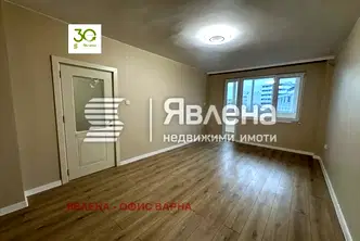 Тристаен апартамент във Варна, Лятно кино Тракия