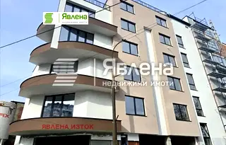 Тристаен апартамент с две тераси в Люлин 10, София