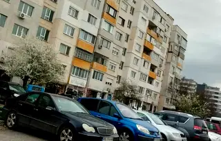 Тристаен апартамент с югоизточно изложение в Люлин 5, София