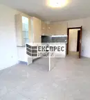 Тристаен апартамент с морска гледка в м-т Горна Трака, Варна