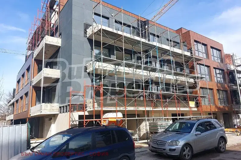 Просторен 3-стаен апартамент с качествено строителство в Гърдова глава, София