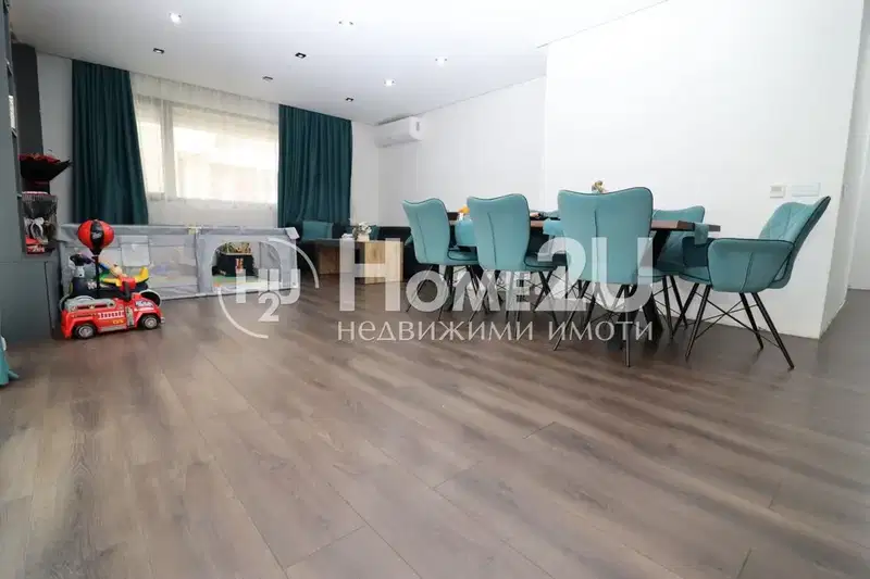 3-bedroom apartment in Sofiya, Gyrdova Glava