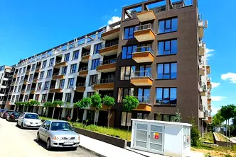 Тристаен апартамент с югозападно изложение в Малинова долина, София