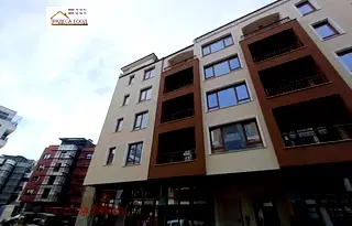 Непреходен тристаен апартамент в Малинова долина с две спални