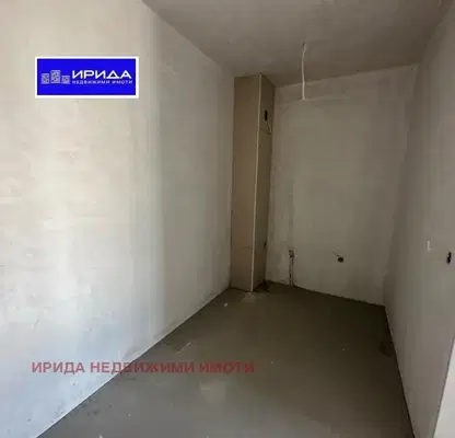 Снимка 5 — Просторен тристаен апартамент с функционално разпределение в Манастирски ливади