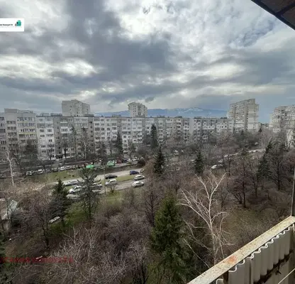Снимка 4 — Тристаен апартамент с три тераси в Младост 1, София