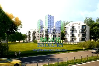 Тристаен апартамент във Варна, Младост 1