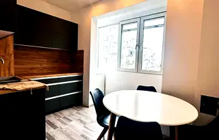 Тристаен апартамент във Варна, Младост 2