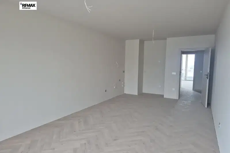 Three-room apartment with finished furnishings in Mladost 3, Sofia