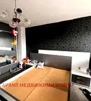 Тристаен апартамент в Габрово, Младост