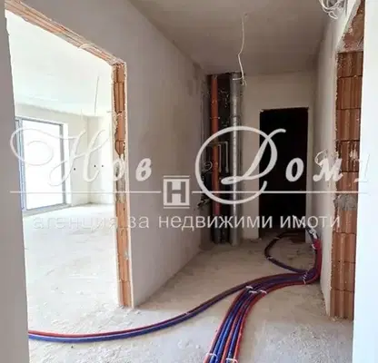 Снимка 3 — Просторен 3-стаен апартамент с две бани близо до парк Заимов в Оборище