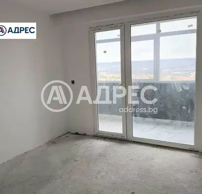 Снимка 3 — Тристаен апартамент в Раз, Орел