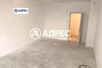 Тристаен апартамент в Раз, Орел
