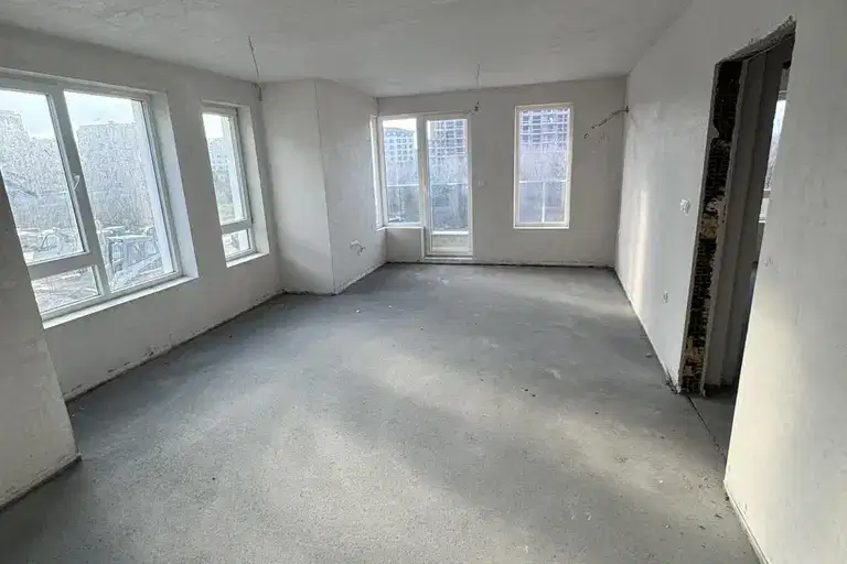 3-bedroom apartment in Plovdiv, Ostromila
