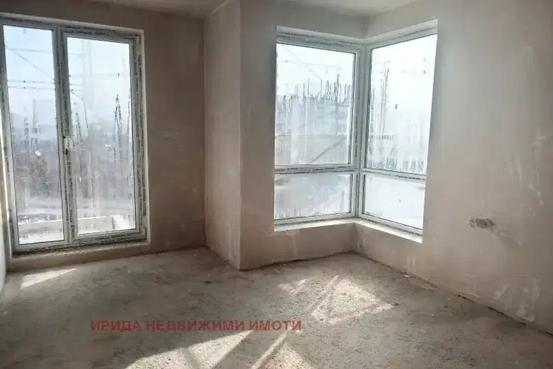 Тристаен апартамент с две тераси в Овча купел, София