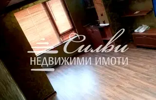 Тристаен апартамент в Шумен, Пазара