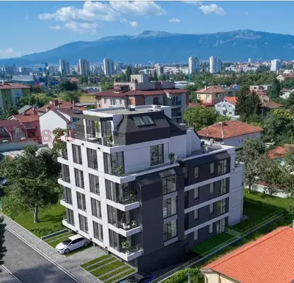 Снимка 2 — Тристаен апартамент 203 кв.м. в Подуяне с асансьор и паркинг