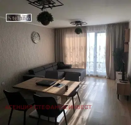 Снимка 4 — Модерен тристаен апартамент с панорамна гледка в Погреби, Варна