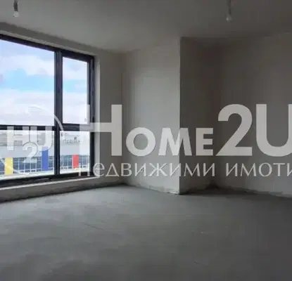 Снимка 2 — Просторен тристаен апартамент с дрешници в Полигона, София