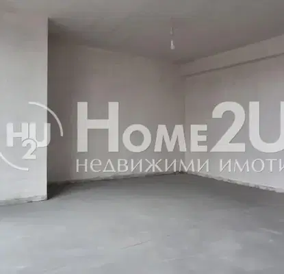 Снимка 5 — Просторен тристаен апартамент с дрешници в Полигона, София
