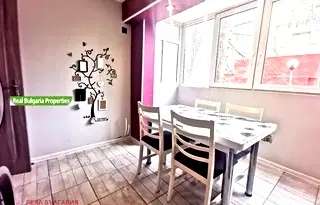 Тристаен апартамент в Русе, Родина 1