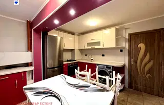 Тристаен апартамент в Русе, Родина 1