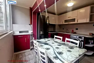 Тристаен апартамент в Русе, Родина 1