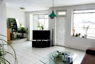 Тристаен апартамент в Монтана, Широк център
