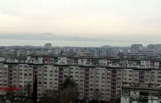 Тристаен апартамент с отделни стаи в Славейков, Бургас