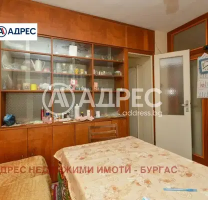 Снимка 2 — Тристаен апартамент в Бургас, Славейков