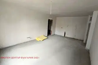 Тристаен апартамент в София, Славия