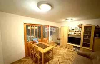 Просторен тристаен апартамент с югозападно изложение в Спортна зала, Варна