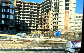 Тристаен апартамент с възможност за паркомясто в Тракия, Пловдив