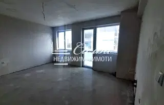 Тристаен апартамент в Шумен, Тракия