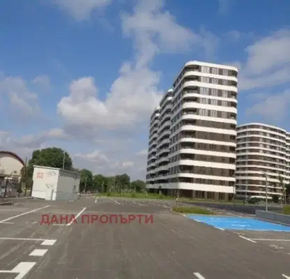 Photo 2 — 3-bedroom apartment in Varna, Troshevo