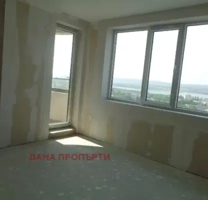 Photo 4 — 3-bedroom apartment in Varna, Troshevo