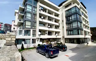Тристаен апартамент във Варна, Виница