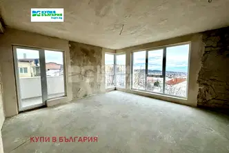 Тристаен апартамент във Варна, Виница