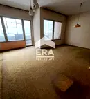 Тристаен апартамент с просторна дневна и тераса във ВИНС-Червен площад