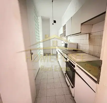 Снимка 4 — Тристаен тухлен апартамент с потенциал във ВИНС-Червен площад, Варна