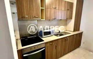 Тристаен апартамент в София, Витоша