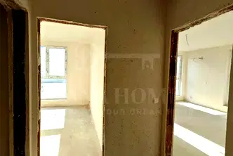 Функционален тристаен апартамент с две бани във Връбница, София