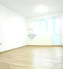 Тристаен апартамент с две спални и югоизточна тераса във Възраждане 1