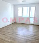 Тристаен апартамент с панорамна гледка във Възраждане 1, Варна