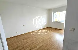 Функционален тристаен апартамент във Възраждане 1, Варна