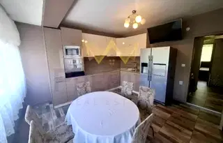 Тристаен апартамент в Бургас, Възраждане