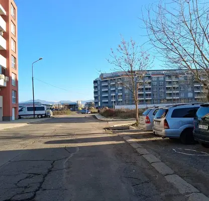 Снимка 3 — Тристаен апартамент в Кърджали, Възрожденци