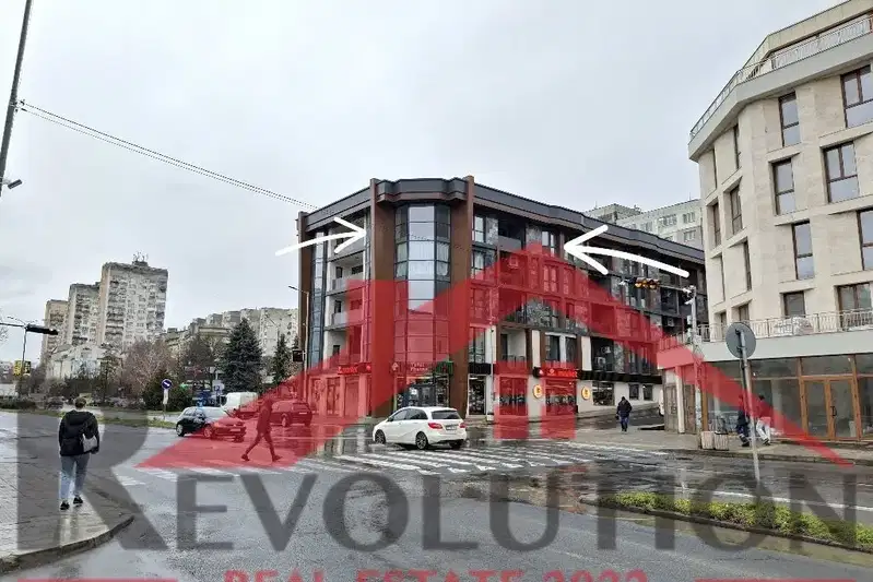 Тристаен апартамент в Кърджали, Възрожденци